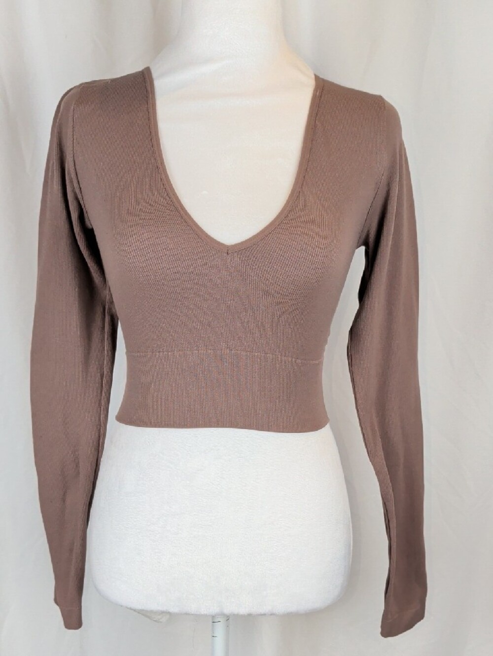 Dynamite Seamless Plunging V-Neck Ribbed Crop Top XS